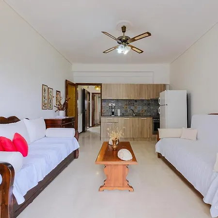 בית נופש Jasmine 3-Bdrm Maisonette, Sea & Pine Tree Views *