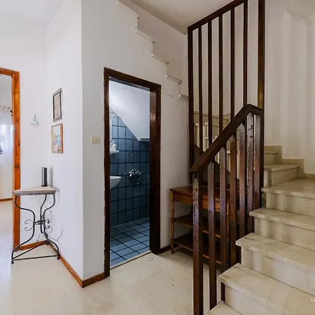 Jasmine 3-Bdrm Maisonette, Sea & Pine Tree Views